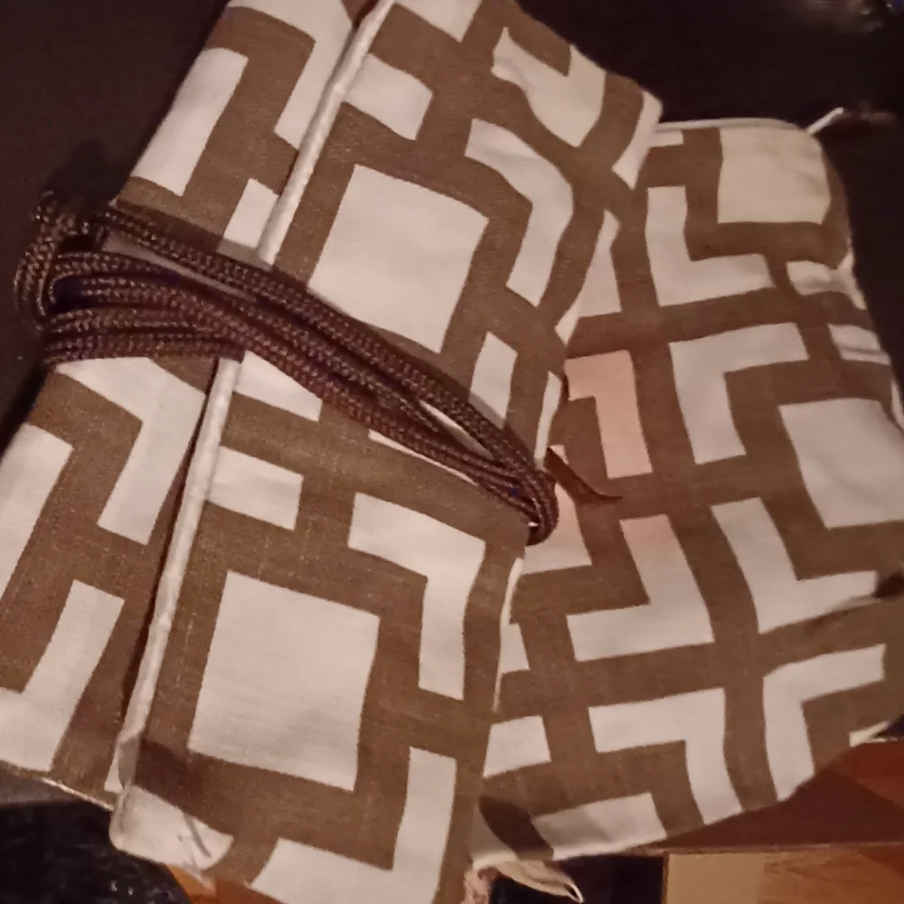 Jewelry/Makeup roll up organizer